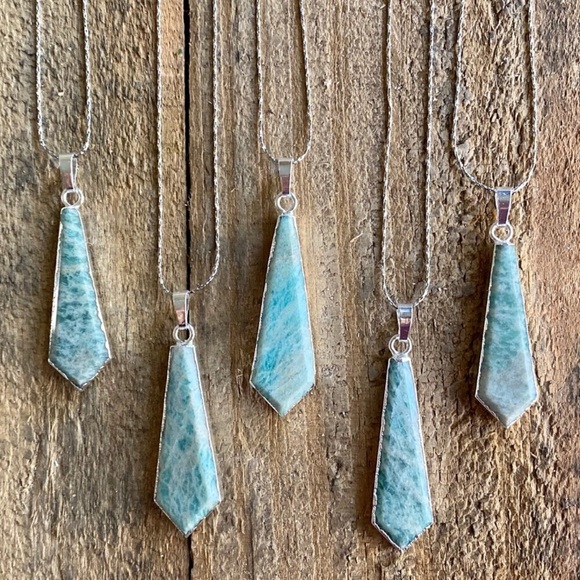 Estrella & Luna Jewelry - Dainty Amazonite Pendant Necklace